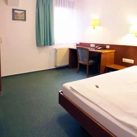 Promenadenhof Hotel 2*